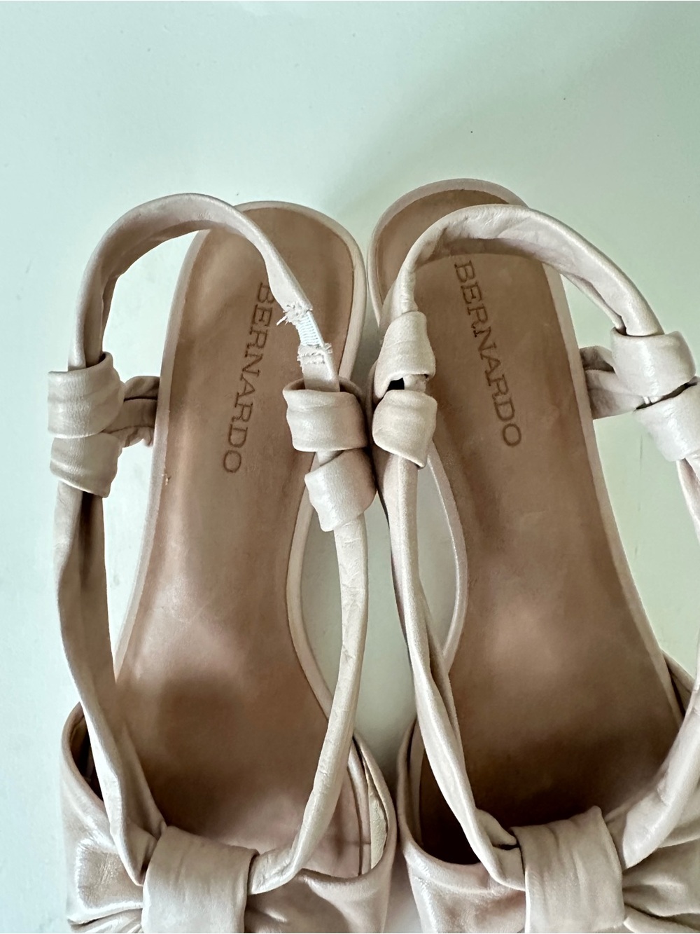 Bernardo Winifred Demi-wedge Blush Leather Knotted Women's Sandals, Sz 8M Preown - Picture 5 of 10